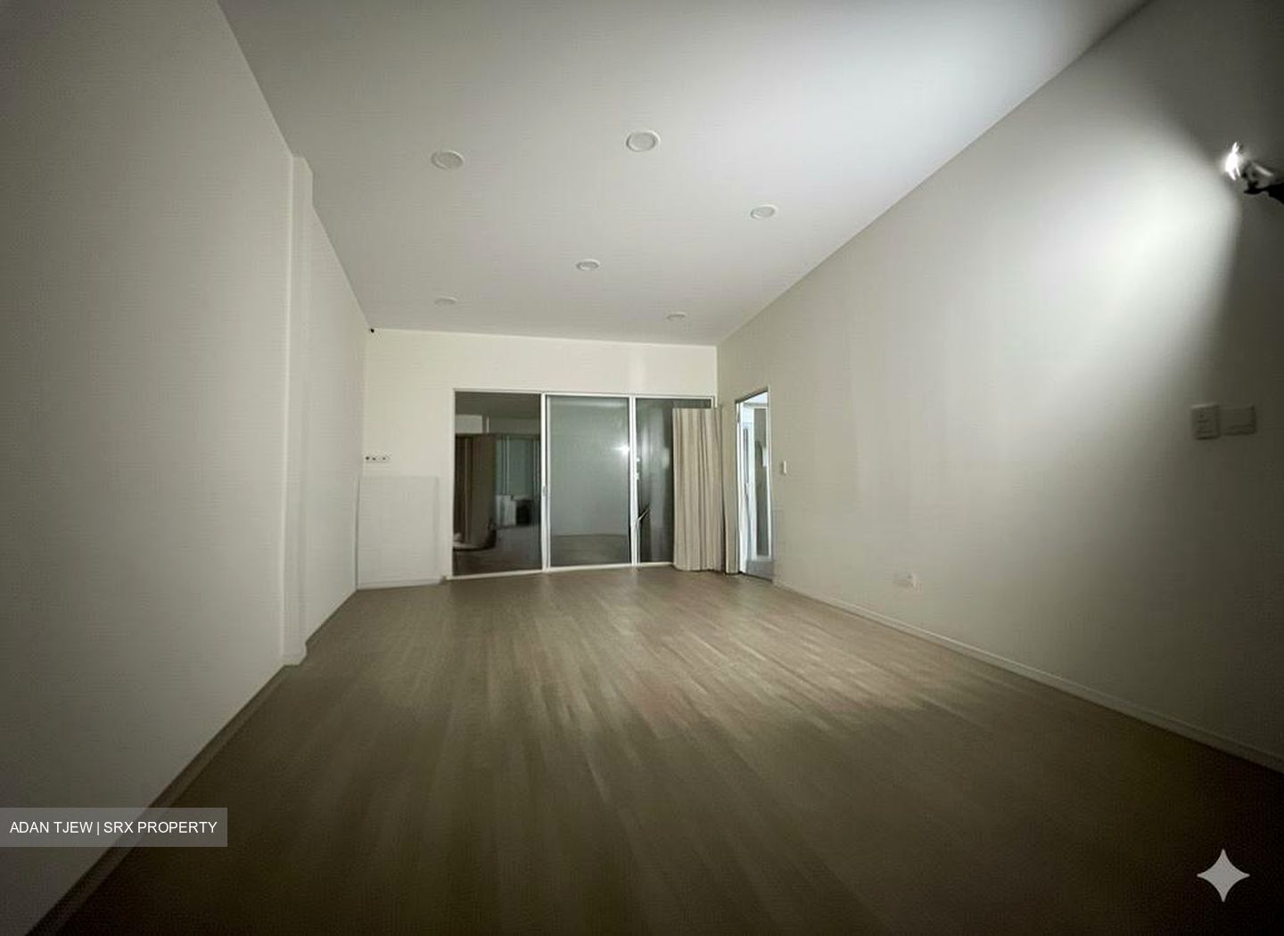 Sembawang Hills Estate (D20), Shop House #565736421